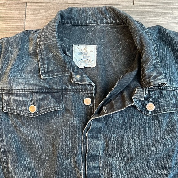 Vintage 80s Bugle Boy Black Acid Wash Distressed Denim Belted Jacket Size L - Picture 2 of 6